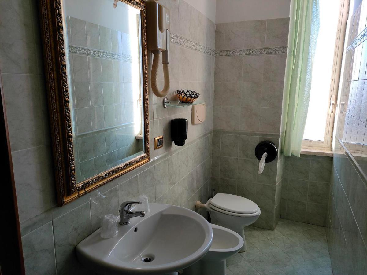 Hotel Parco Dei Principi Anzio Luaran gambar