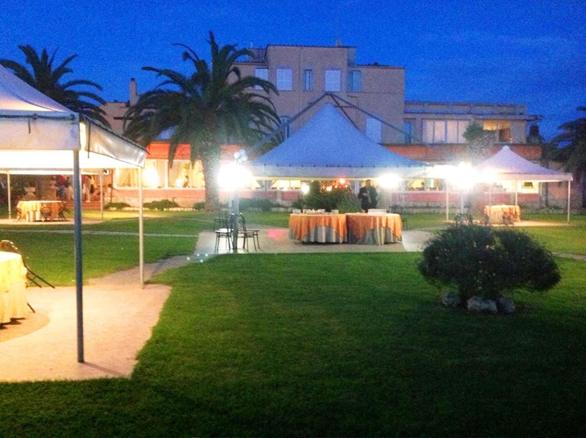 Hotel Parco Dei Principi Anzio Luaran gambar