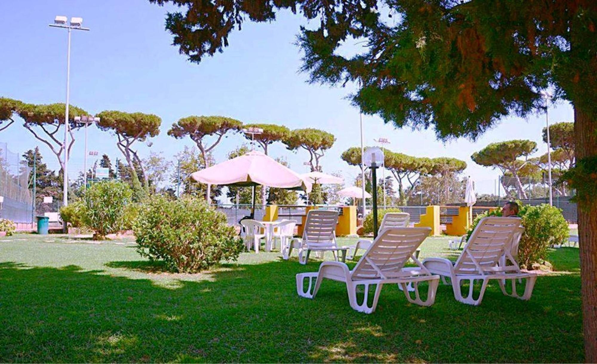 Hotel Parco Dei Principi Anzio Luaran gambar